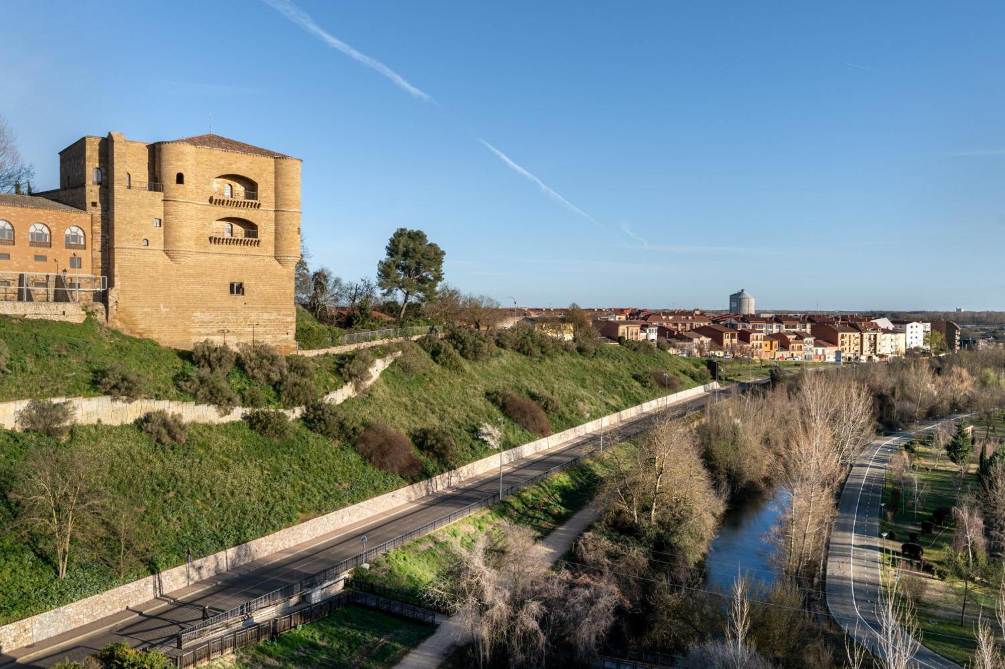 Parador De Benavente Luaran gambar